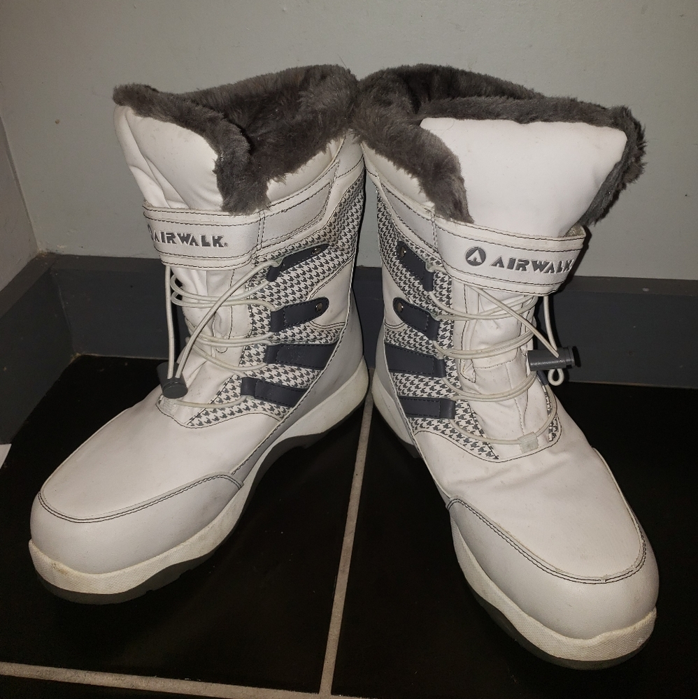 Airwalk winter boots size 9